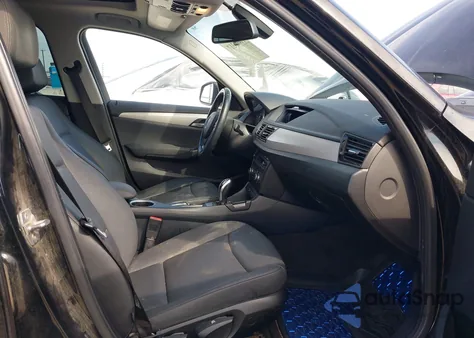 2015 BMW X1 Sdrive28I z USA, uszkodzony, nr VIN WBAVM1C59FV315329